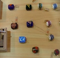 th_2006-006